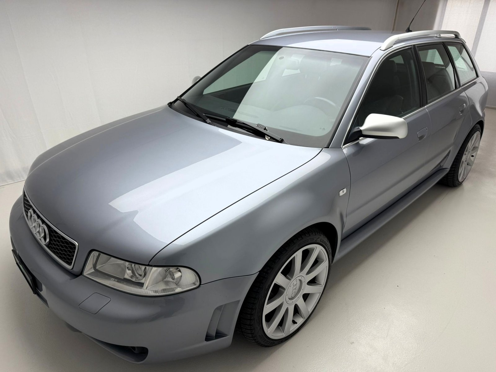 AUDI RS4 Avant quattro, Petrol, Second hand / Used, Manual - 7