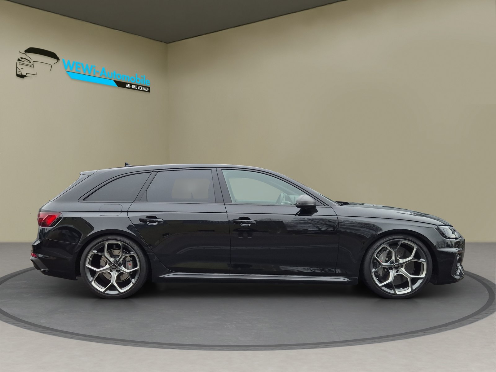 AUDI RS4 Avant quattro tiptronic, Petrol, Second hand / Used, Automatic - 2