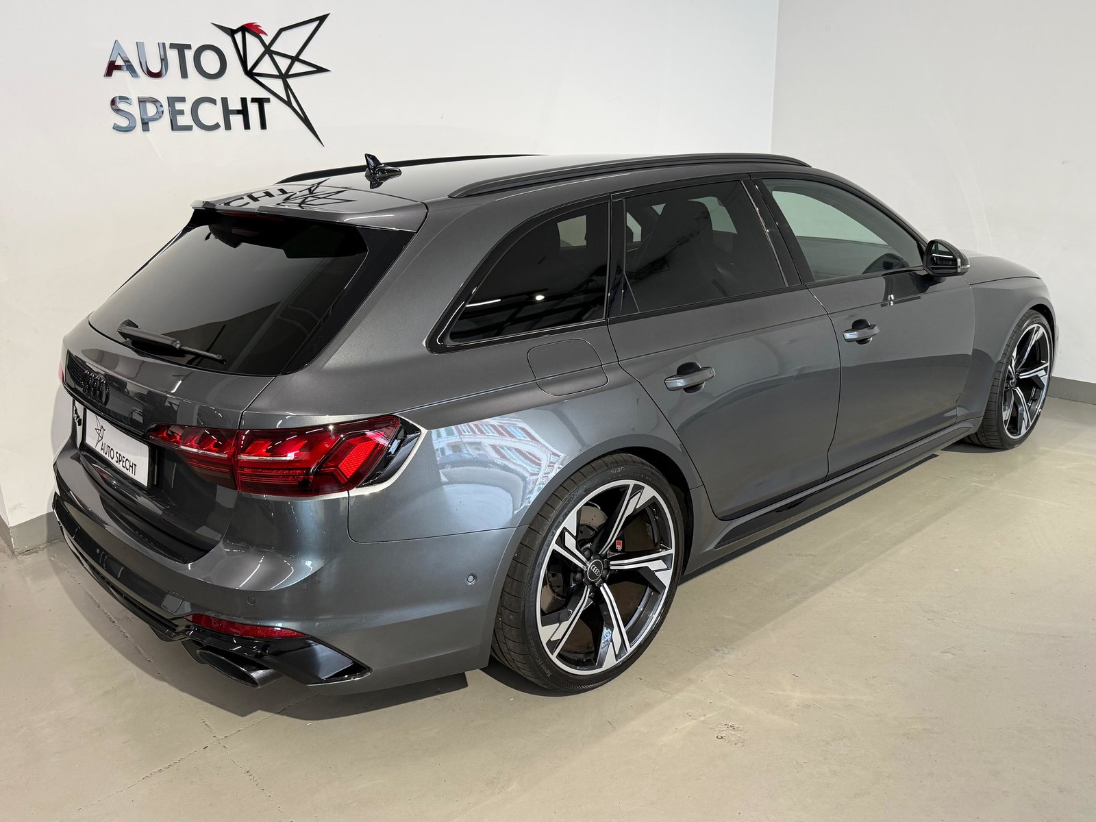 AUDI RS4 Avant quattro tiptronic, Benzin, Occasion / Gebraucht, Automatik - 4