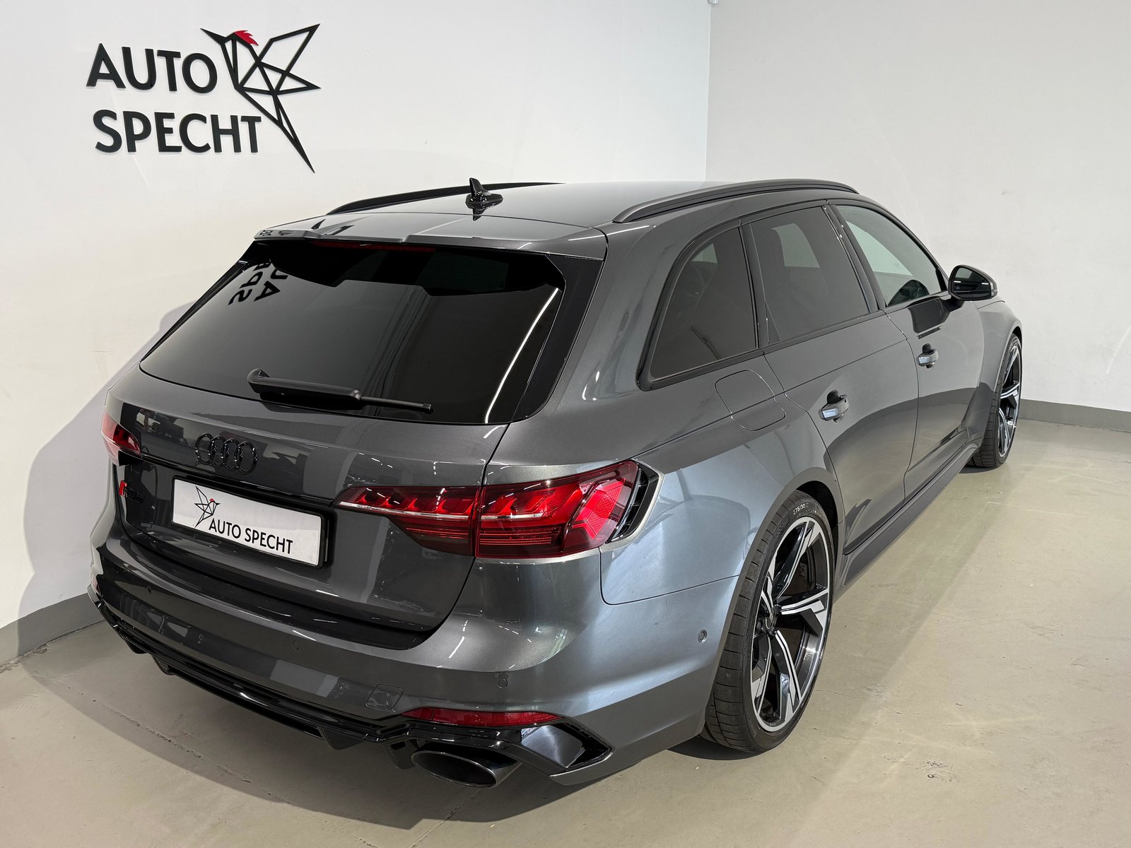 AUDI RS4 Avant quattro tiptronic, Benzin, Occasion / Gebraucht, Automatik - 5