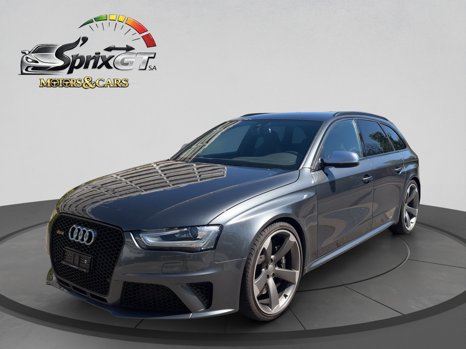 AUDI RS4 Avant 4.2 FSI V8 quattro S-tronic
