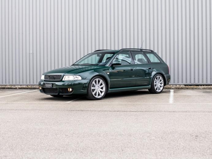 AUDI RS4 Avant quattro, Benzin, Occasion / Gebraucht, Handschaltung