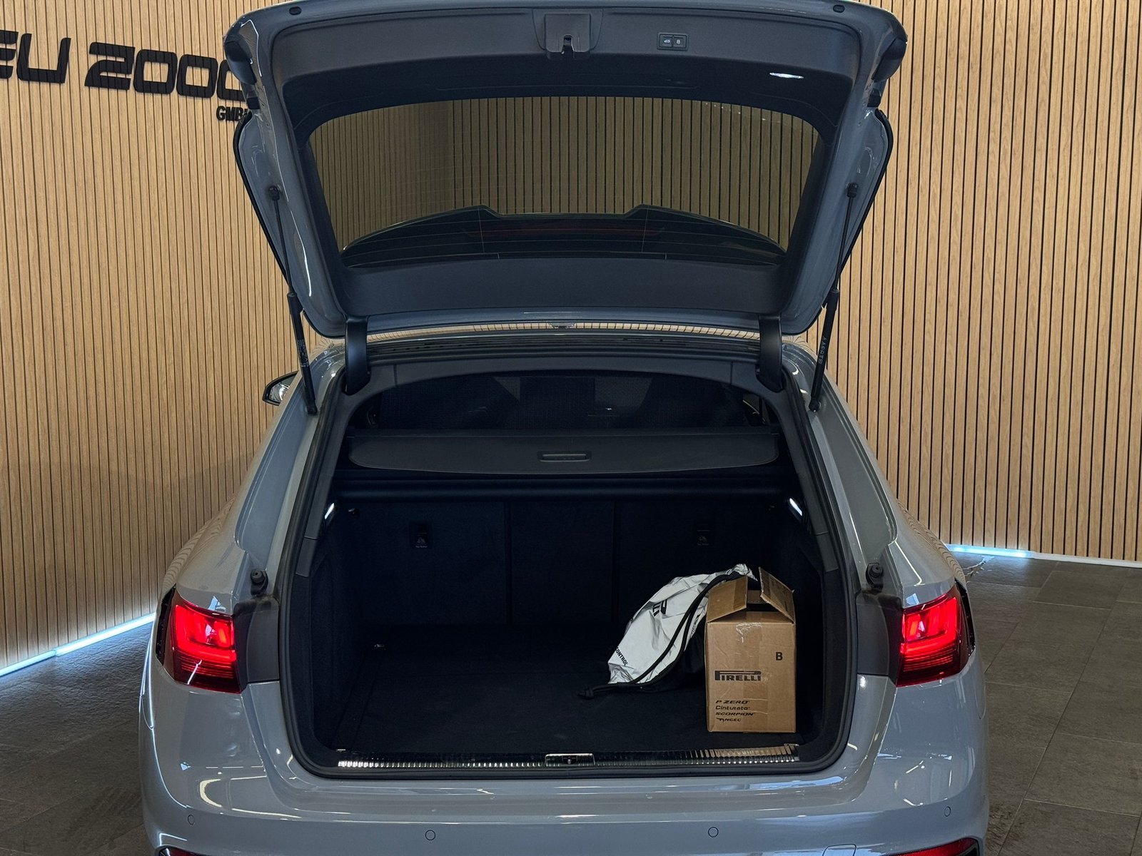 AUDI RS4 Avant 25 year edition quattro tiptronic, Essence, Occasion / Utilisé, Automatique - 6