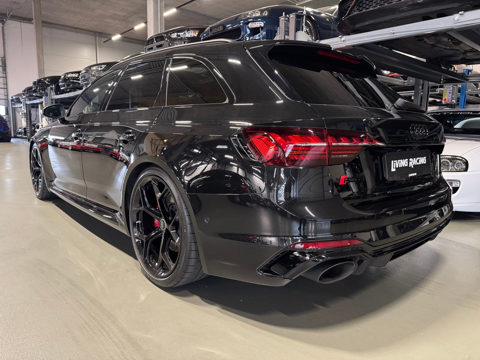 AUDI RS4 Avant quattro *RS Competition Plus*, Essence, Occasion / Utilisé, Automatique - 3