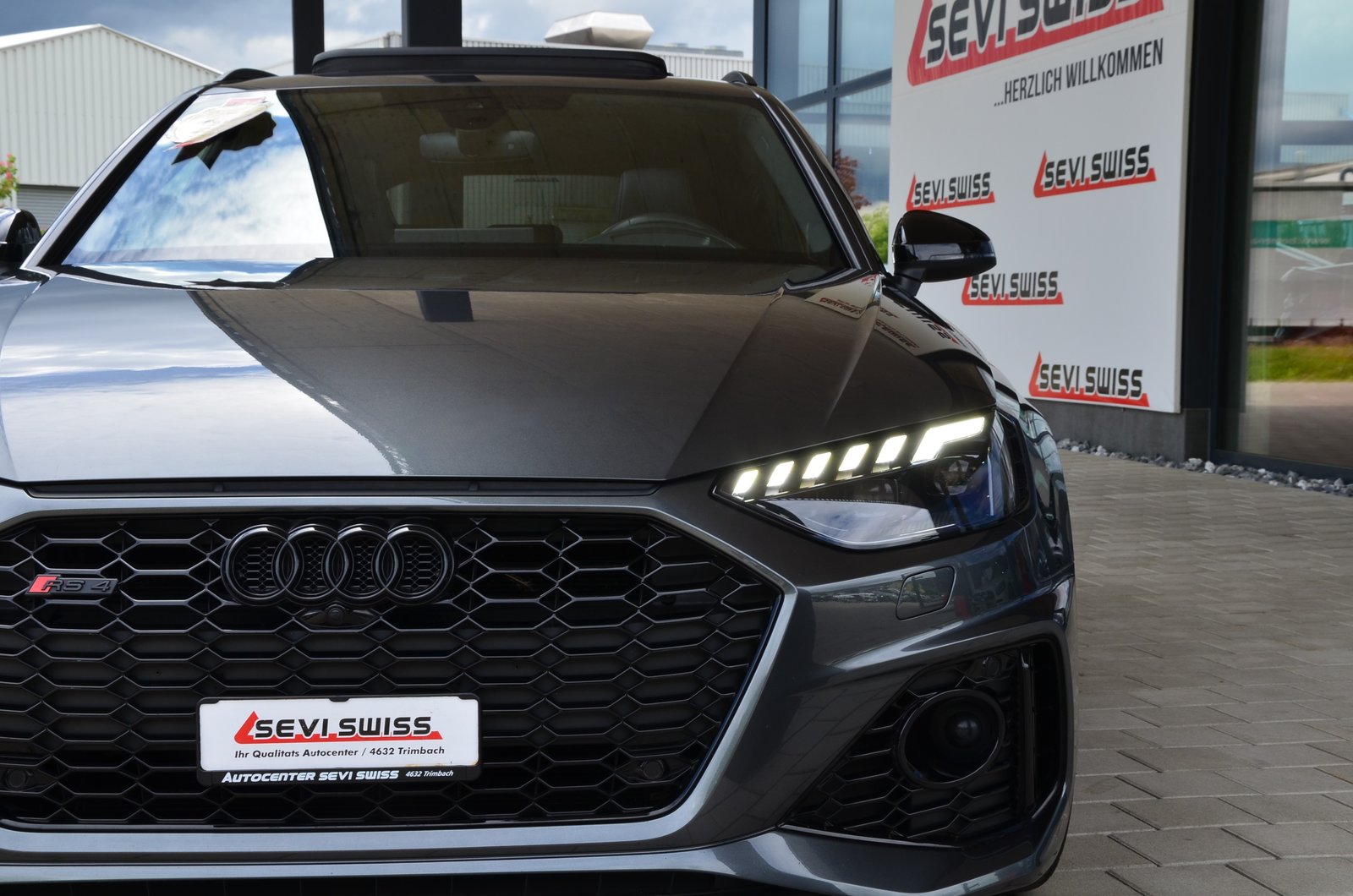 AUDI RS4 Avant quattro tiptronic*Frisch ab MFK,1 Jahr oder 2