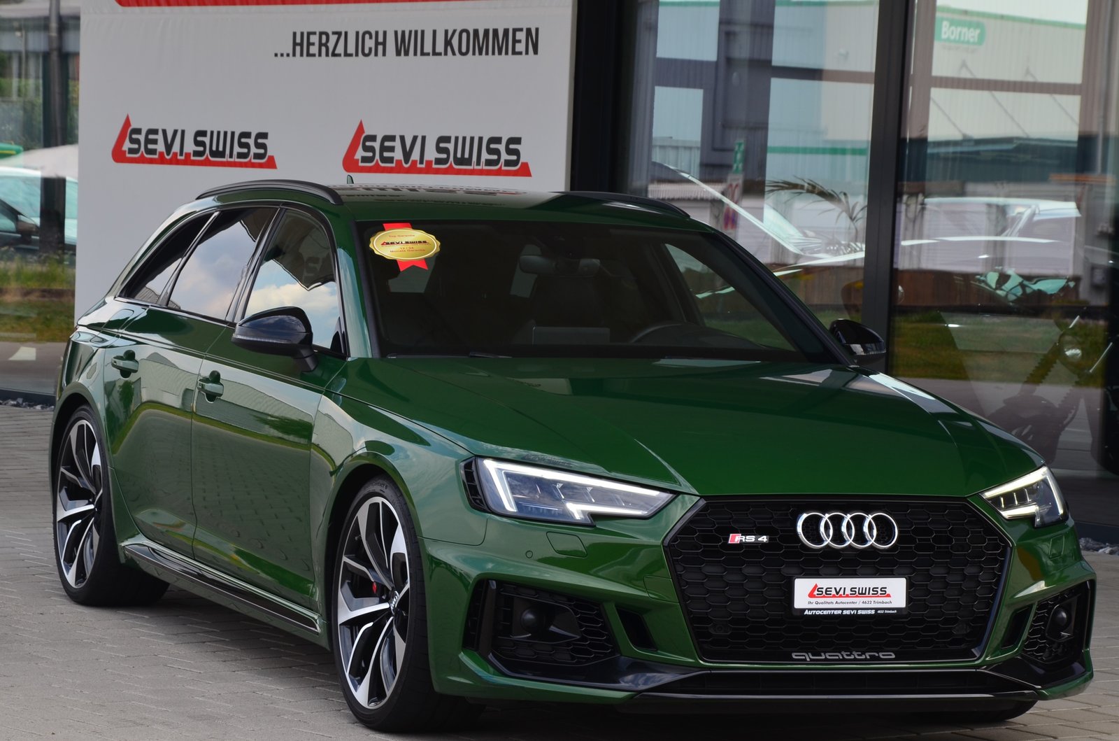 AUDI RS4 Avant 2.9 TFSI quattro tiptronic*Ab MFK,1 Jahr oder