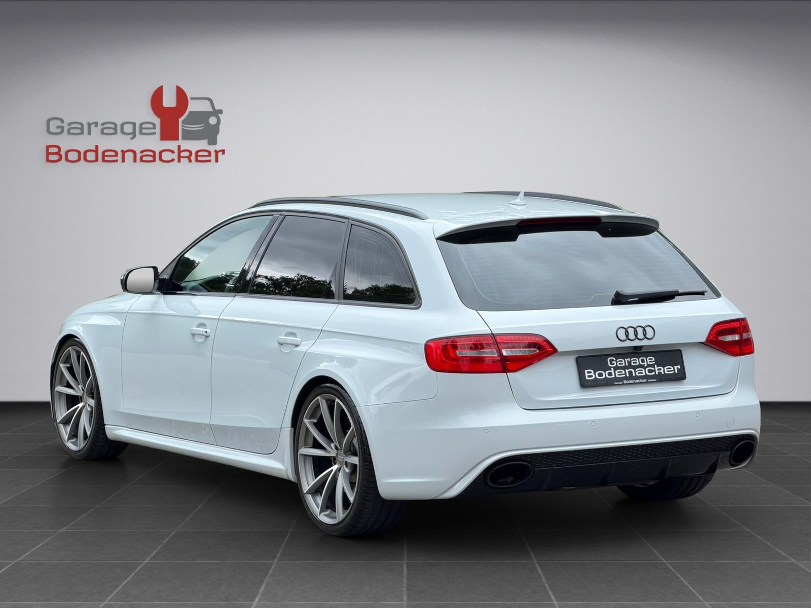 AUDI RS4 Avant 4.2 FSI V8 quattro S-tronic, Benzin, Occasion / Gebraucht, Automatik - 4