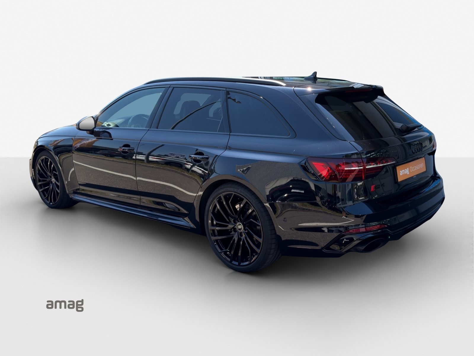 AUDI RS 4 Avant, Petrol, Second hand / Used, Automatic - 3