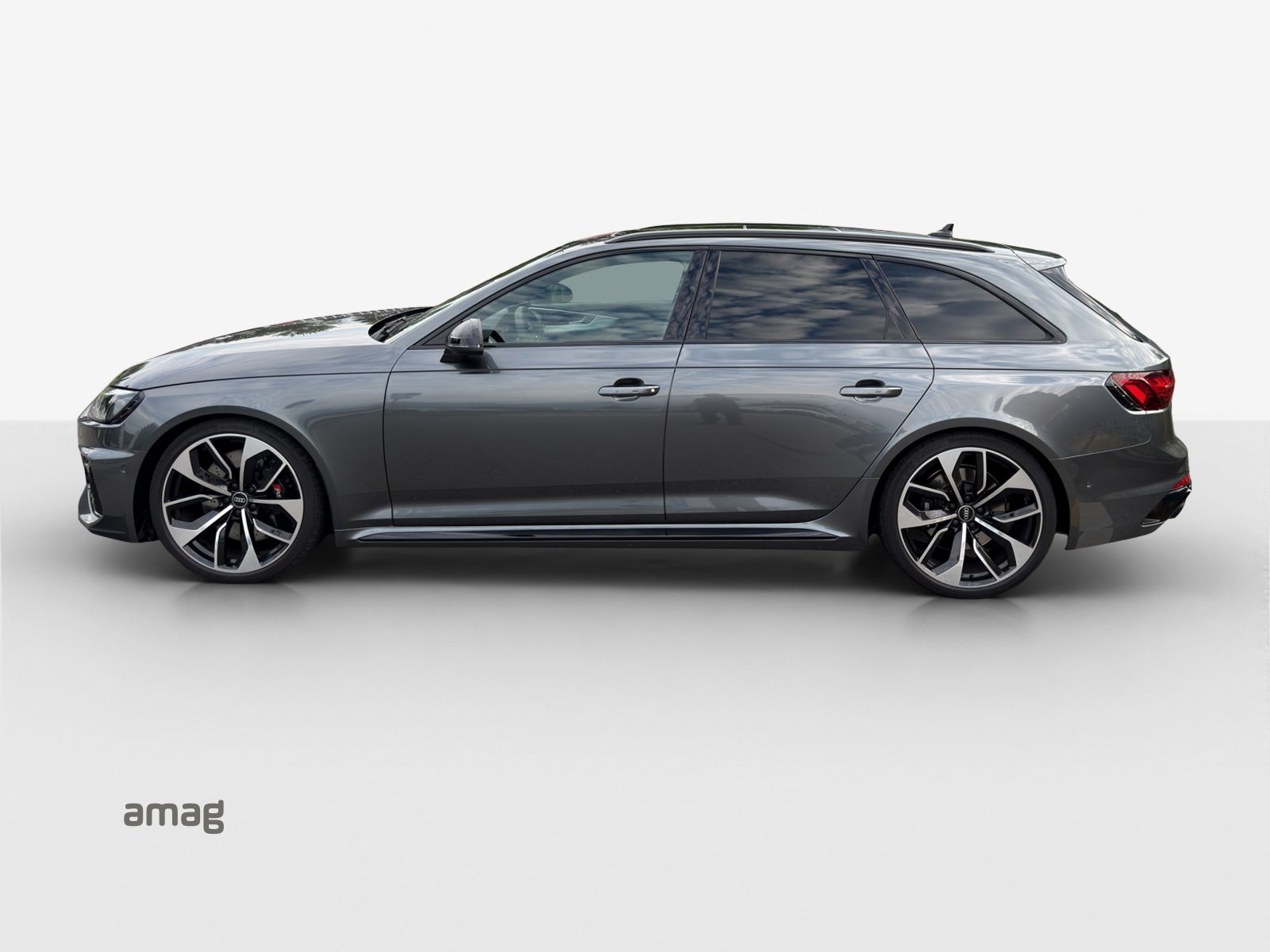 AUDI RS 4 Avant, Petrol, Second hand / Used, Automatic - 2