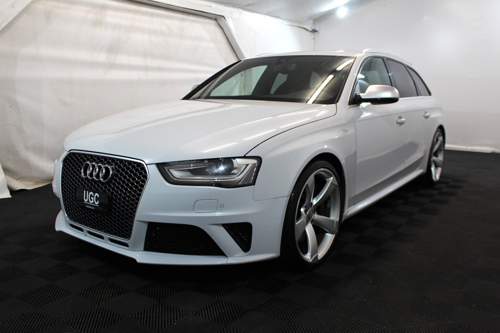 AUDI RS4 Avant 4.2 V8 FSI quattro S-Tronic, Benzin, Occasion / Gebraucht, Automatik - 3