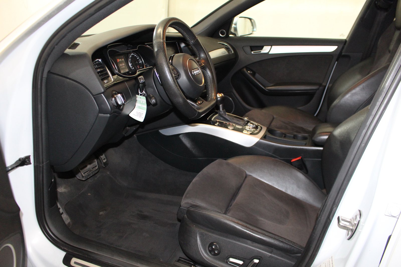 AUDI RS4 Avant 4.2 V8 FSI quattro S-Tronic, Benzin, Occasion / Gebraucht, Automatik - 7
