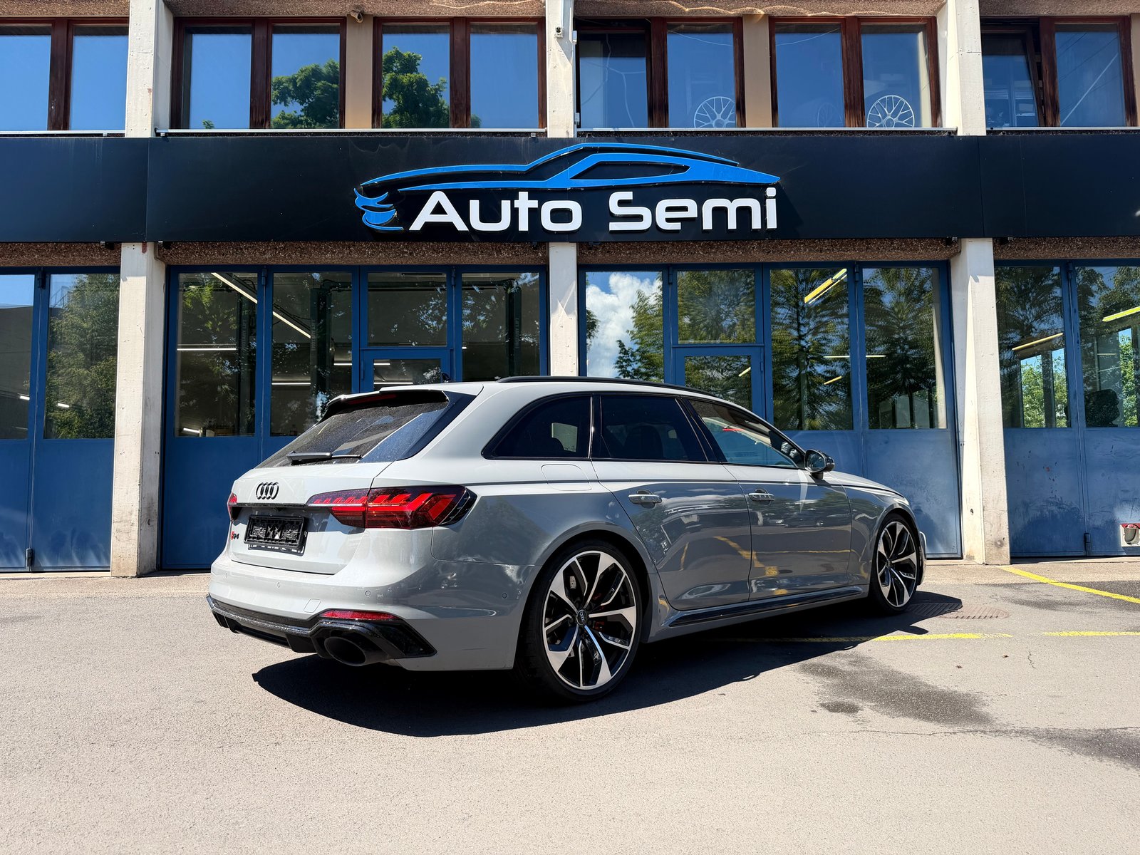 AUDI RS4 Avant quattro tiptronic, Benzin, Occasion / Gebraucht, Automatik - 3