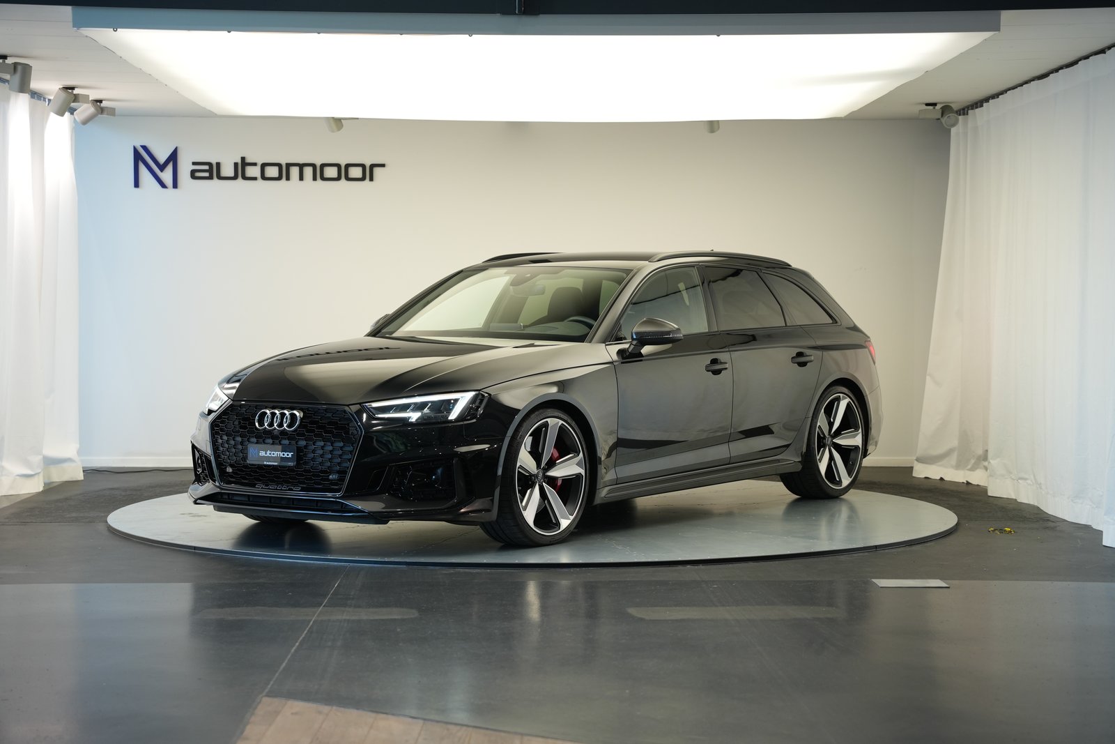 AUDI RS4 Avant 2.9 TFSI quattro tiptronic *CH-Fahrzeug* *Car