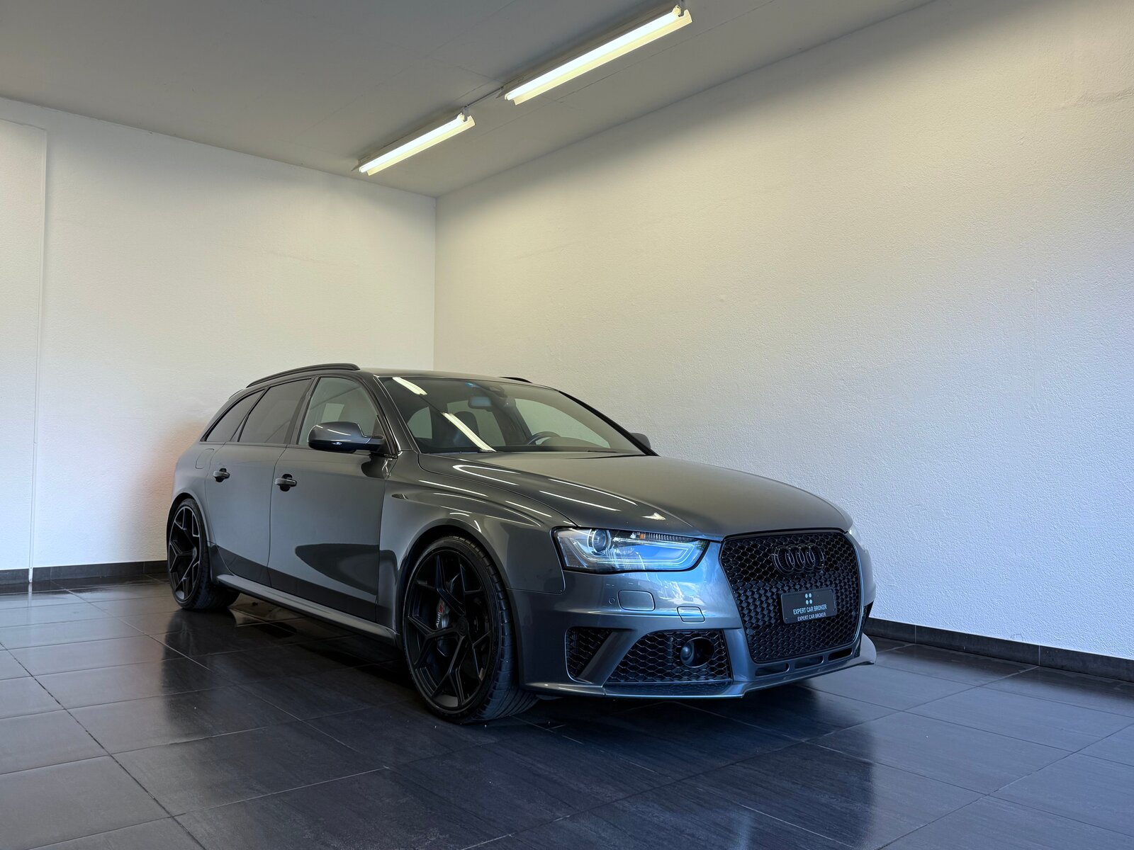 AUDI RS4 Avant 4.2 FSI V8 quattro S-tronic, Benzin, Occasion / Gebraucht, Automatik - 2
