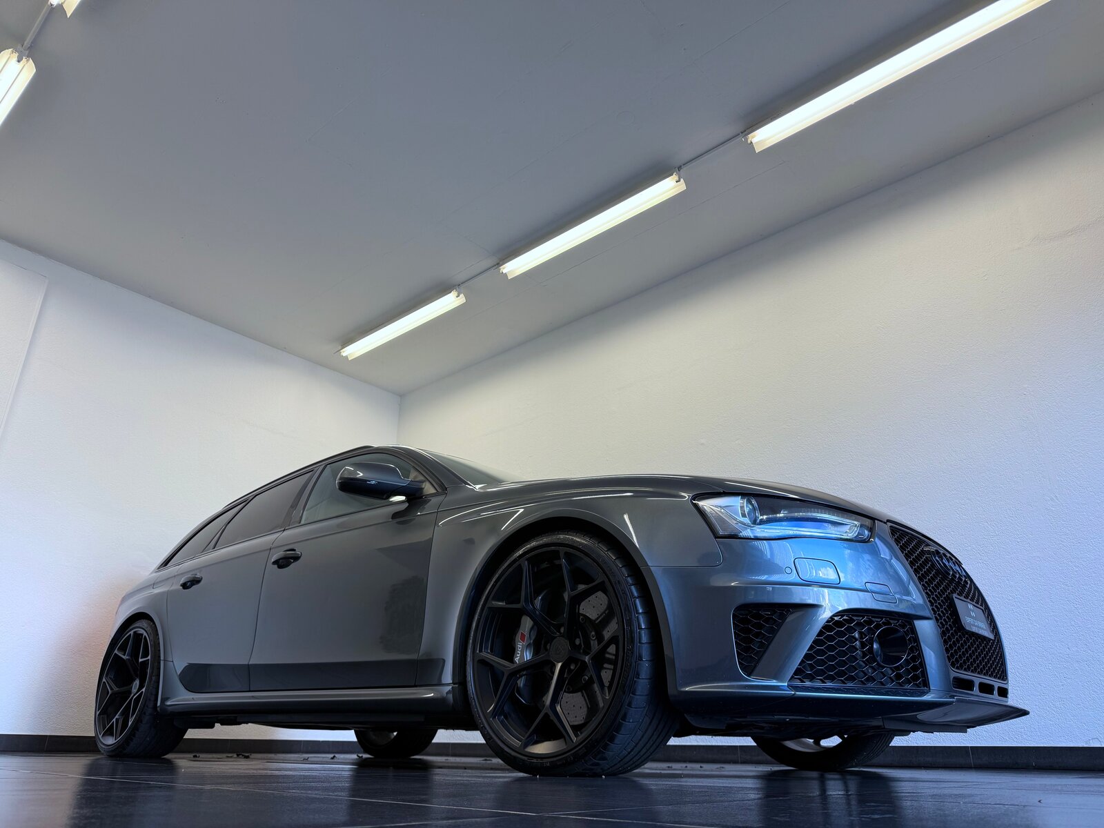 AUDI RS4 Avant 4.2 FSI V8 quattro S-tronic, Benzin, Occasion / Gebraucht, Automatik - 3