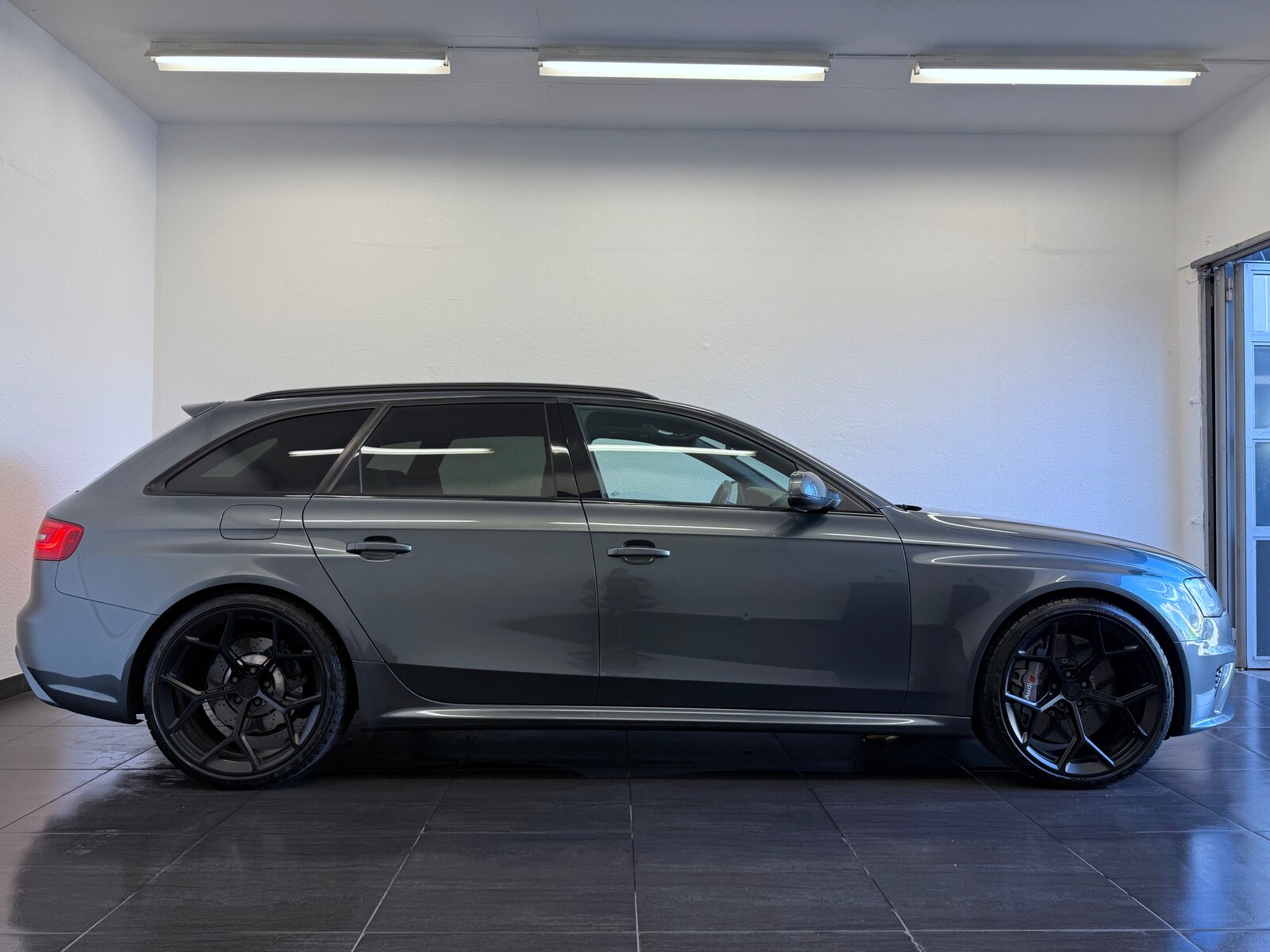 AUDI RS4 Avant 4.2 FSI V8 quattro S-tronic, Benzin, Occasion / Gebraucht, Automatik - 5