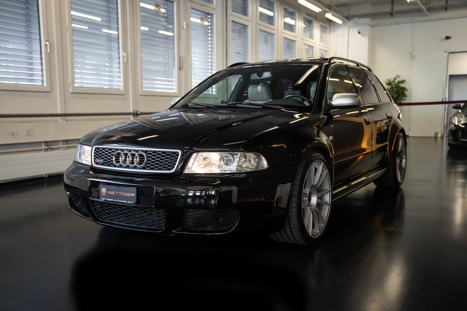 AUDI RS4 Avant quattro, Benzin, Occasion / Gebraucht, Handschaltung - 3