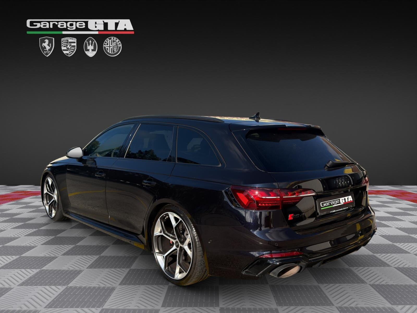 AUDI RS4 Avant Performante, Benzin, Occasion / Gebraucht, Automatik - 3