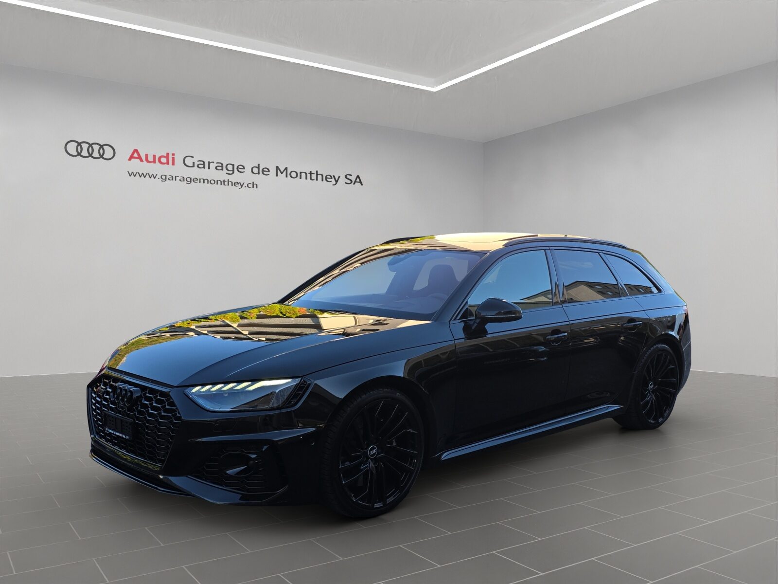 AUDI RS 4 Avant