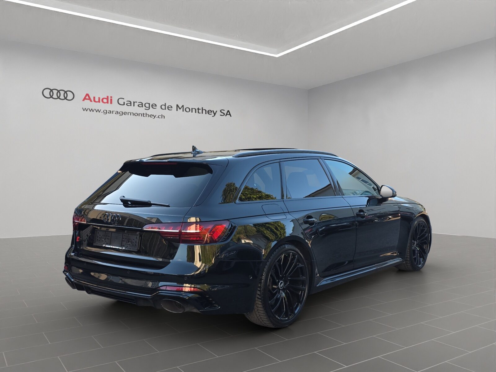 AUDI RS 4 Avant, Petrol, Second hand / Used, Automatic - 4
