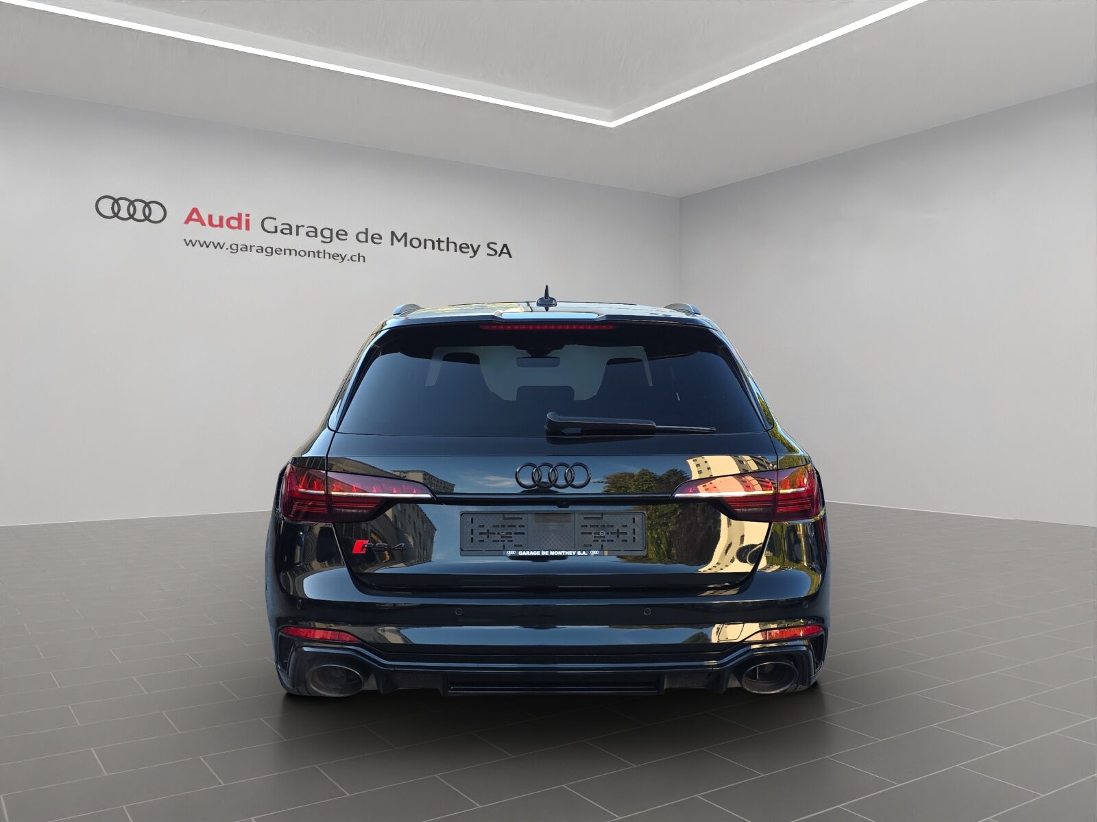 AUDI RS 4 Avant, Petrol, Second hand / Used, Automatic - 5