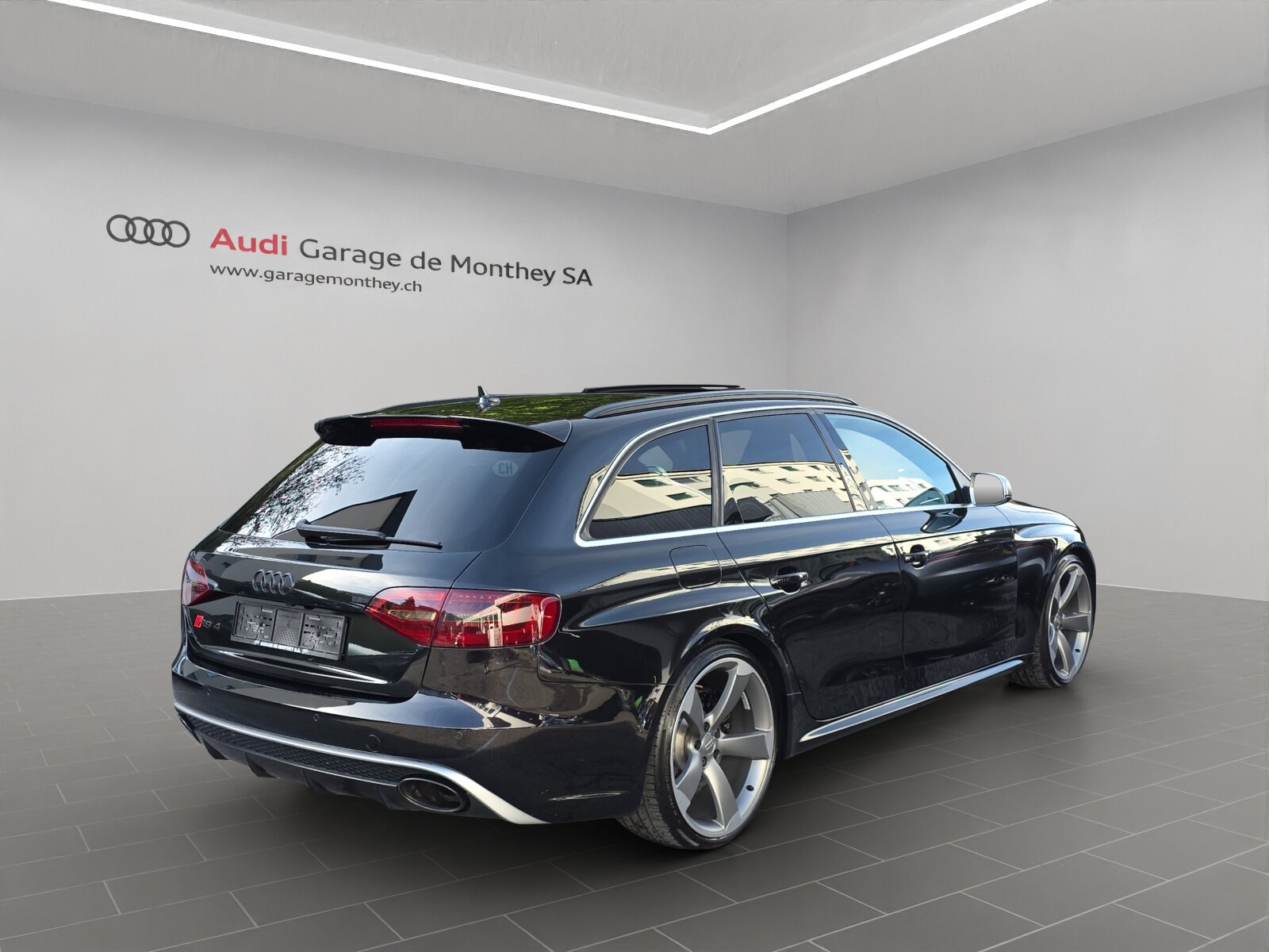 AUDI RS4 Avant 4.2 FSI V8 quattro S-tronic, Petrol, Second hand / Used, Automatic - 3