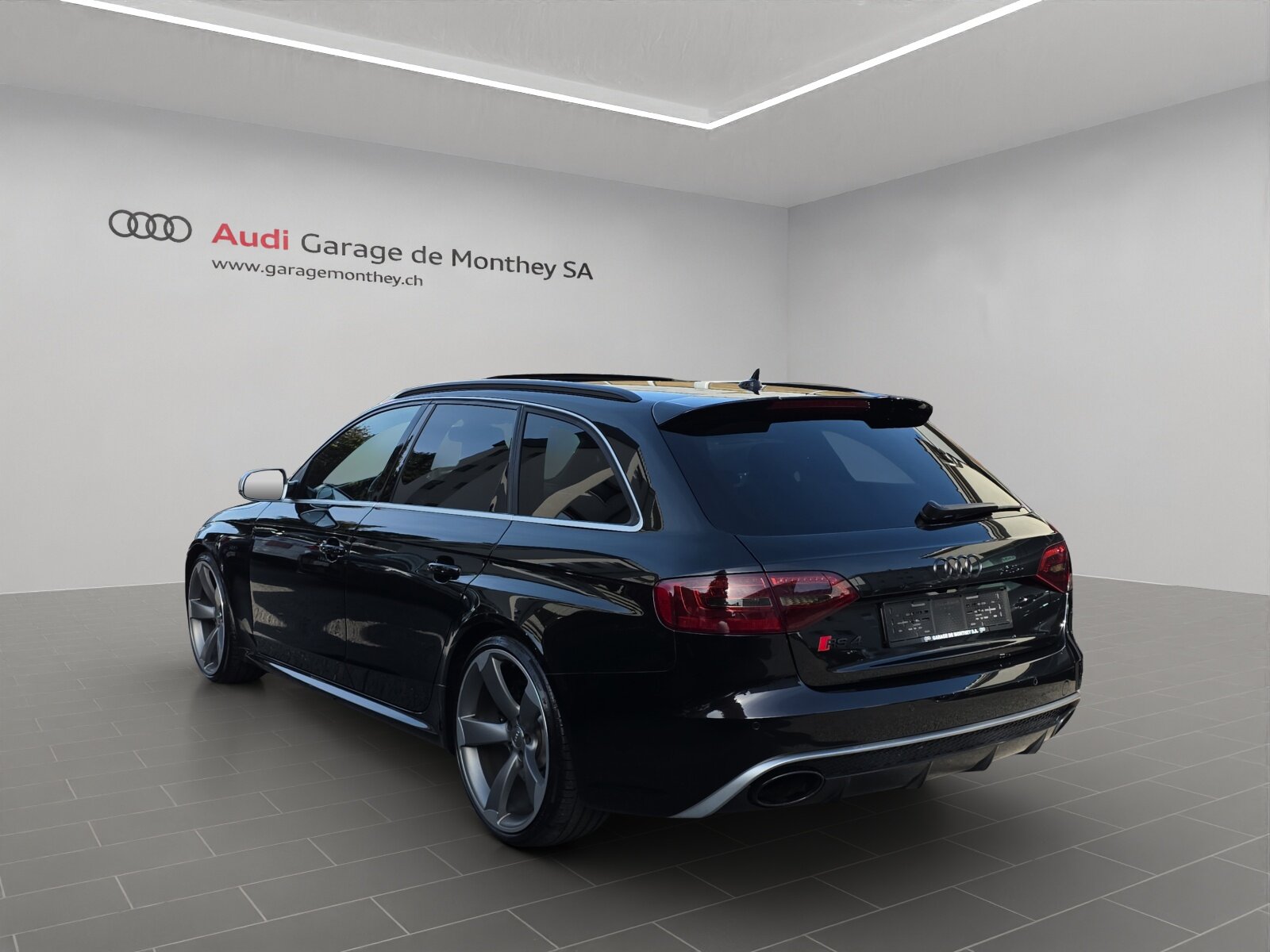 AUDI RS4 Avant 4.2 FSI V8 quattro S-tronic, Petrol, Second hand / Used, Automatic - 4