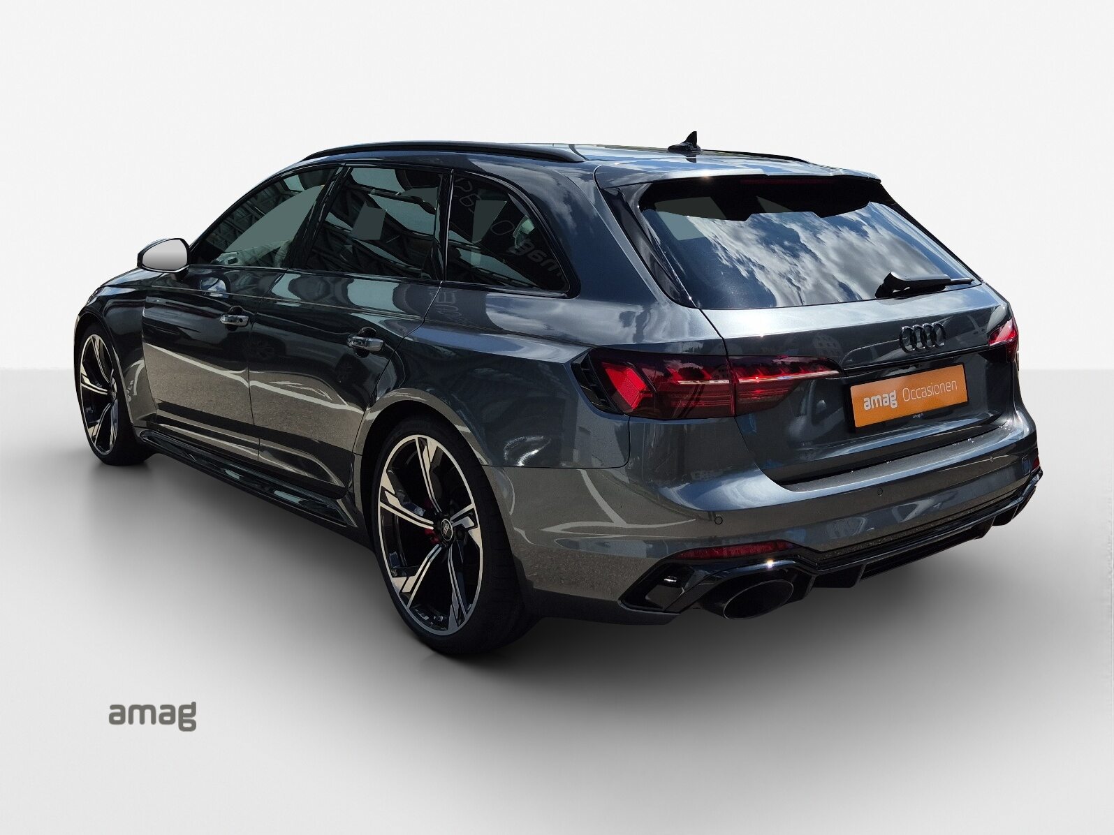 AUDI RS 4 Avant, Petrol, Second hand / Used, Automatic - 3