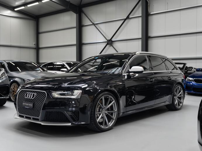 AUDI RS4 Avant 4.2 FSI V8 quattro S-tronic, Benzin, Occasion / Gebraucht, Automatik