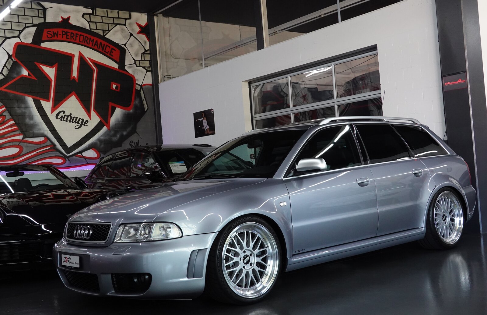 AUDI RS4 AVANT QUATTRO CH-FZ ERST BESITZ ERST 99tKM TRAUM ZUSTAN