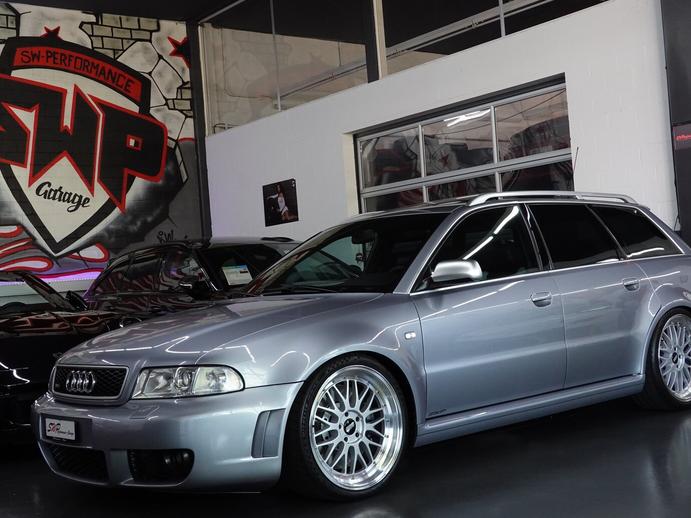 AUDI RS4 AVANT QUATTRO CH-FZ ERST BESITZ ERST 99tKM TRAUM ZUSTAN, Benzina, Occasioni / Usate, Manuale