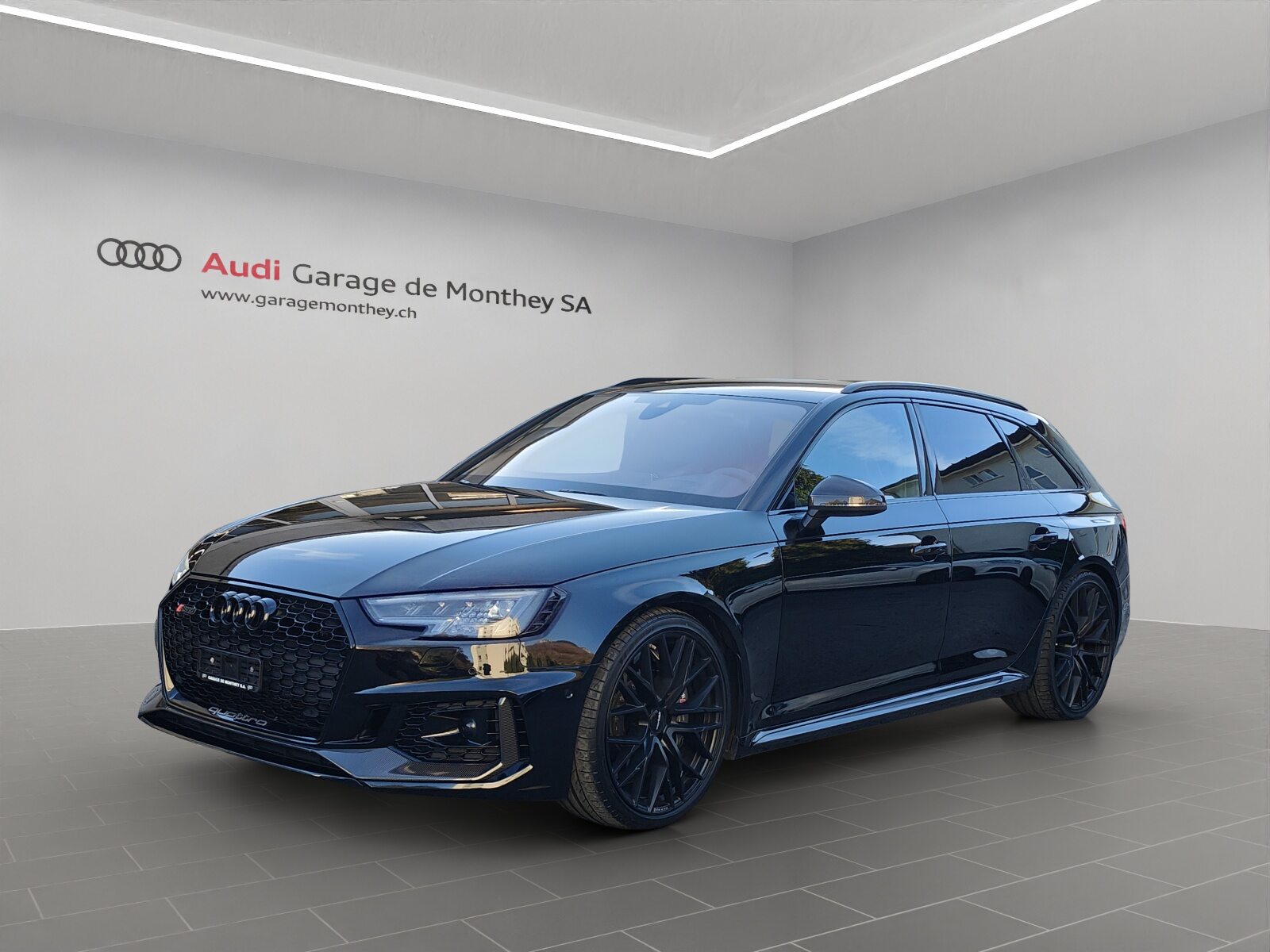 AUDI RS 4 Avant
