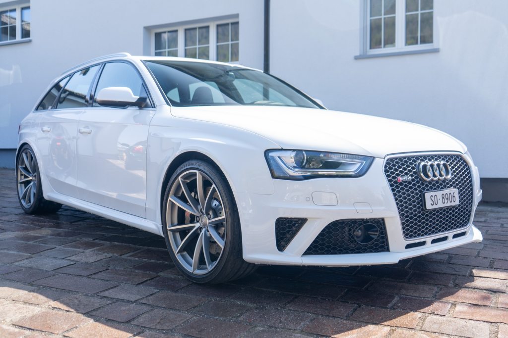 AUDI RS4 4.2 V8 FSI quattro S-Tronic, Essence, Occasion / Utilisé, Automatique - 4