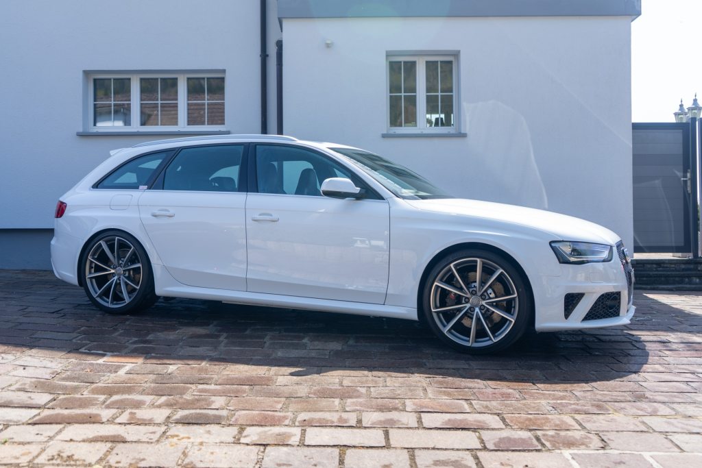 AUDI RS4 4.2 V8 FSI quattro S-Tronic, Essence, Occasion / Utilisé, Automatique - 5