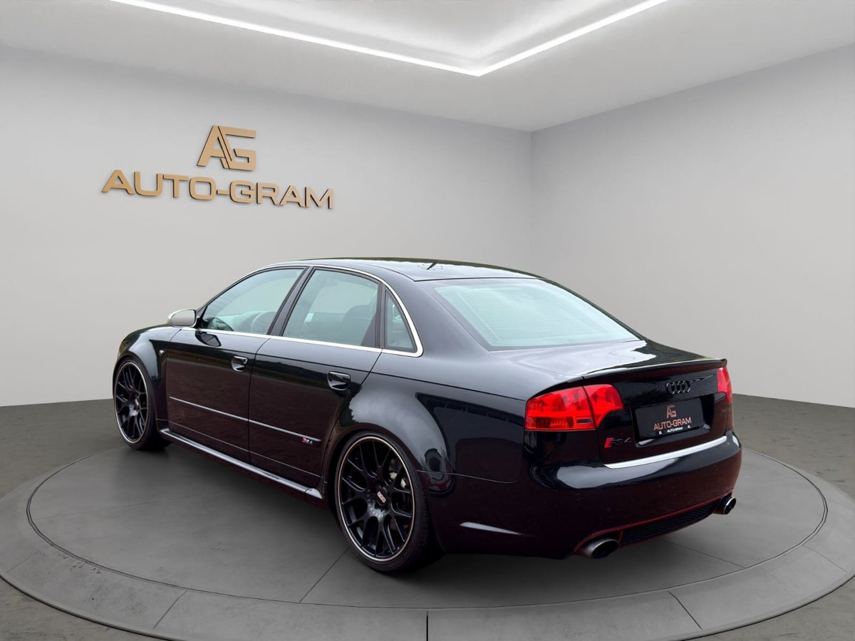 AUDI RS4 4.2 V8 quattro, Essence, Occasion / Utilisé, Manuelle - 3
