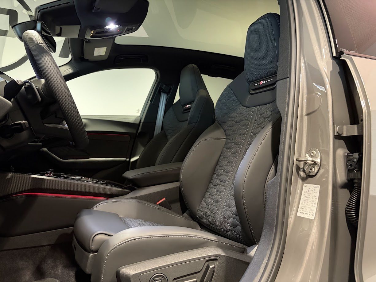 AUDI RS 5 Avant, Voll-Hybrid Benzin/Elektro, Neuwagen, Automatik - 4