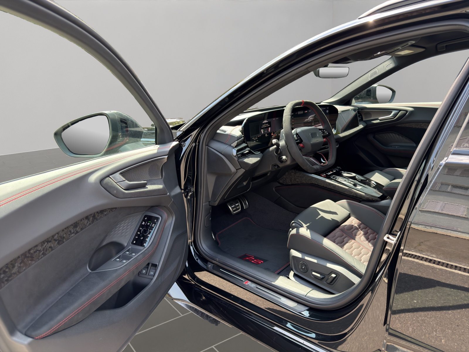 AUDI RS 5 Avant, Voll-Hybrid Benzin/Elektro, Occasion / Gebraucht, Automatik - 7
