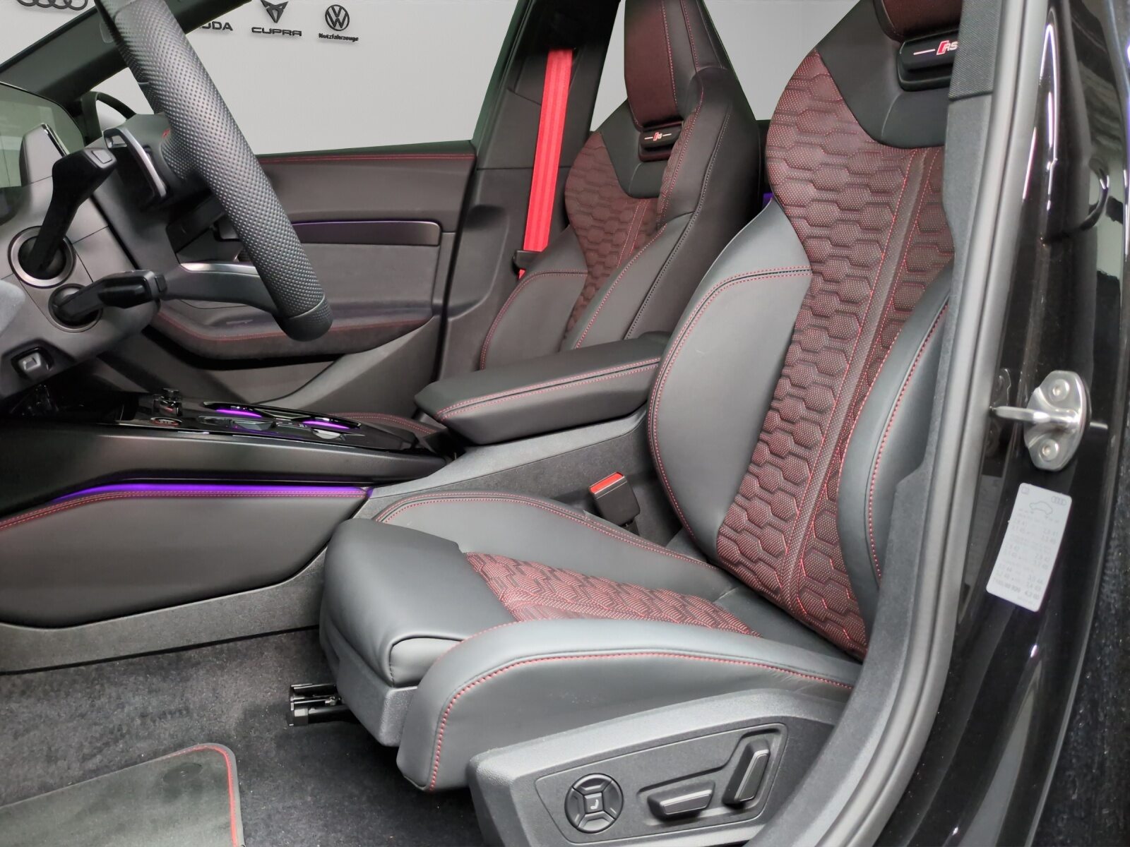 AUDI RS 5 Avant, Voll-Hybrid Benzin/Elektro, Occasion / Gebraucht, Automatik - 6