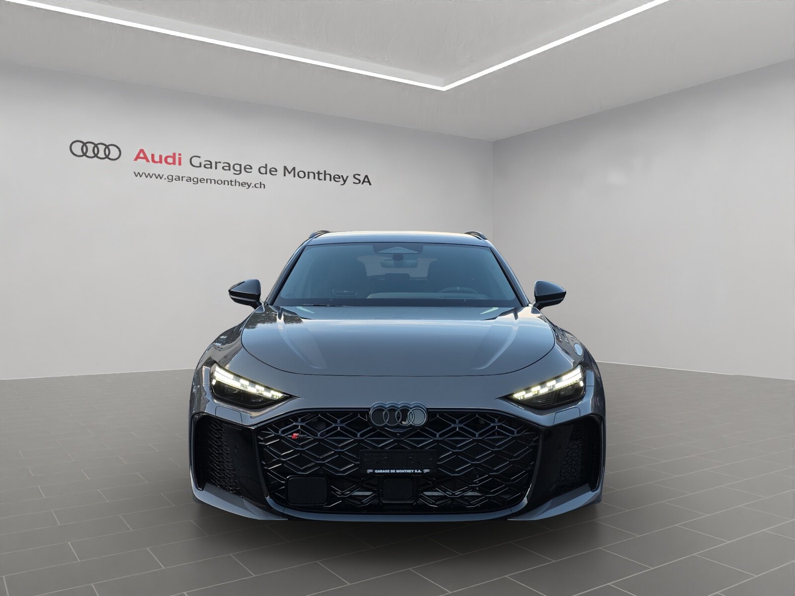 AUDI RS 5 Avant TFSI 470 kW Tiptronic quattro, Plug-in-Hybrid Benzin/Elektro, Occasion / Gebraucht, Automatik - 2