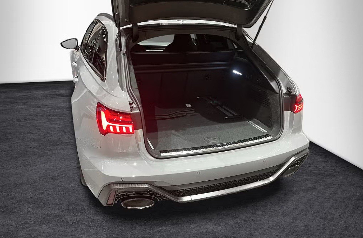 AUDI RS6 Avant 4.0 TFSI V8 Performance quattro, Mild-Hybrid Petrol/Electric, New car, Automatic - 5
