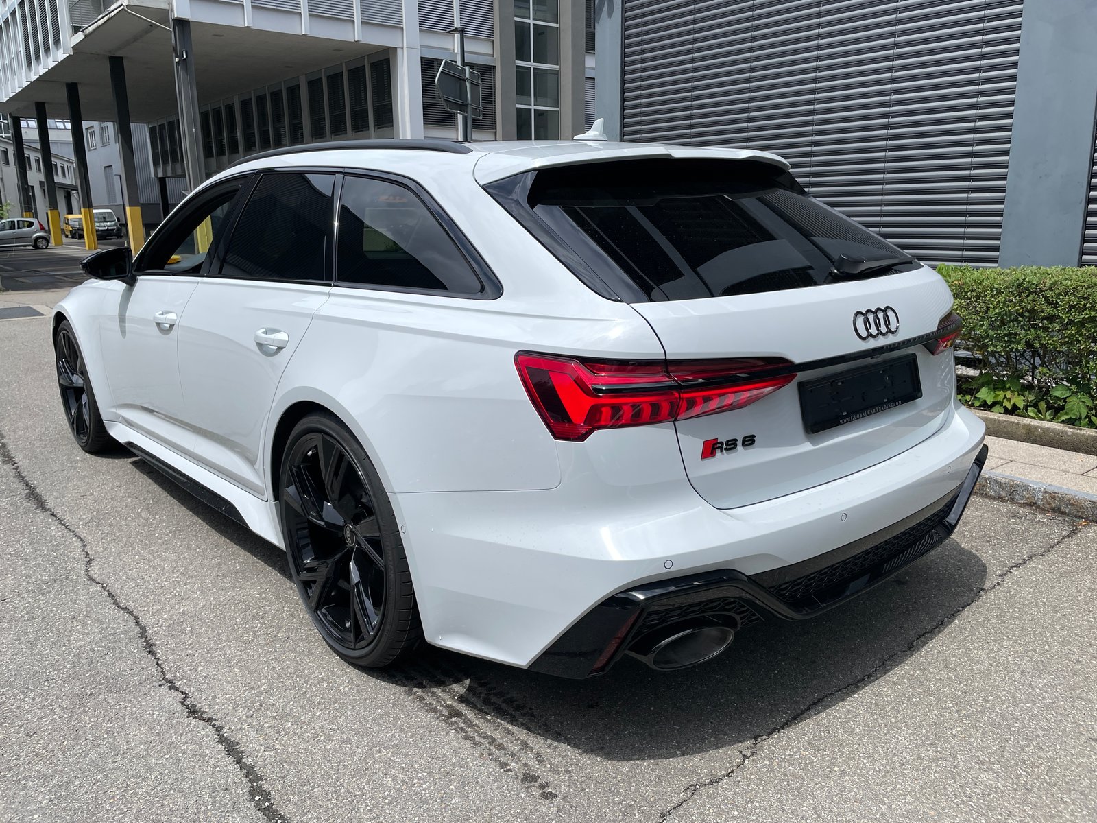 AUDI RS6 Avant 4.0 TFSI V8 Performance quattro, Hybride Léger Essence/Électricité, Voiture nouvelle, Automatique - 3