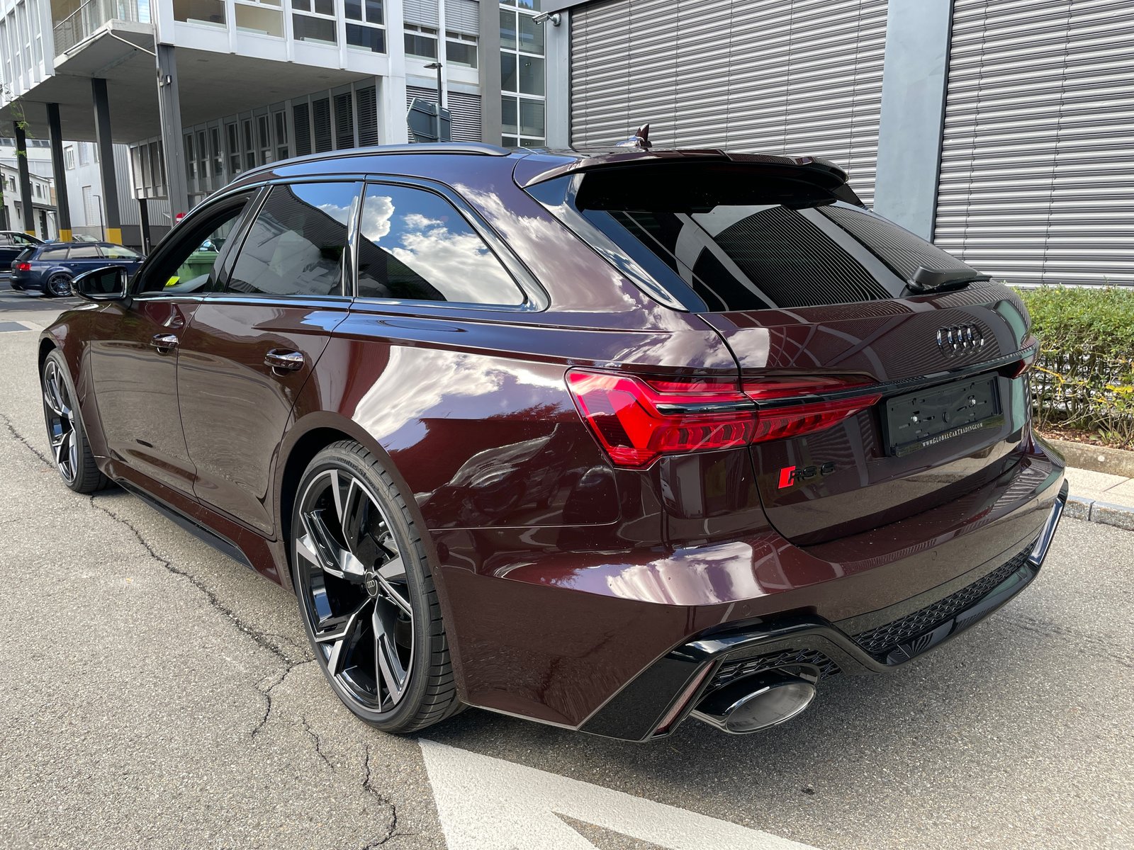 AUDI RS6 Avant 4.0 TFSI V8 quattro Individual Lackierung, Mild-Hybrid Petrol/Electric, New car, Automatic - 3