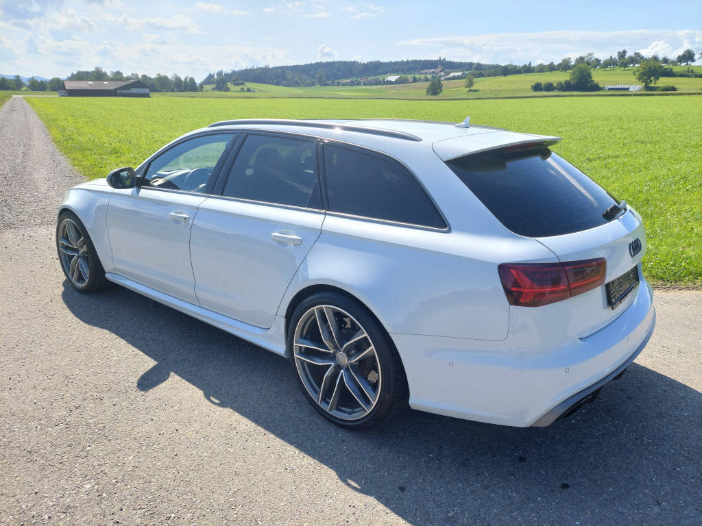 AUDI RS6 Avant 4.0 V8 TFSI perform. qu. T-Tr., Essence, Occasion / Utilisé, Automatique - 2