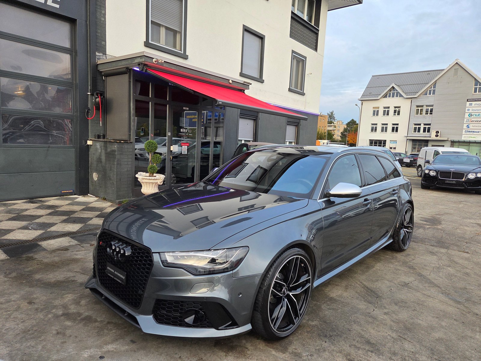 AUDI RS6 Avant 4.0 TFSI V8 quattro Tiptronic, Benzin, Occasion / Gebraucht, Automatik - 4