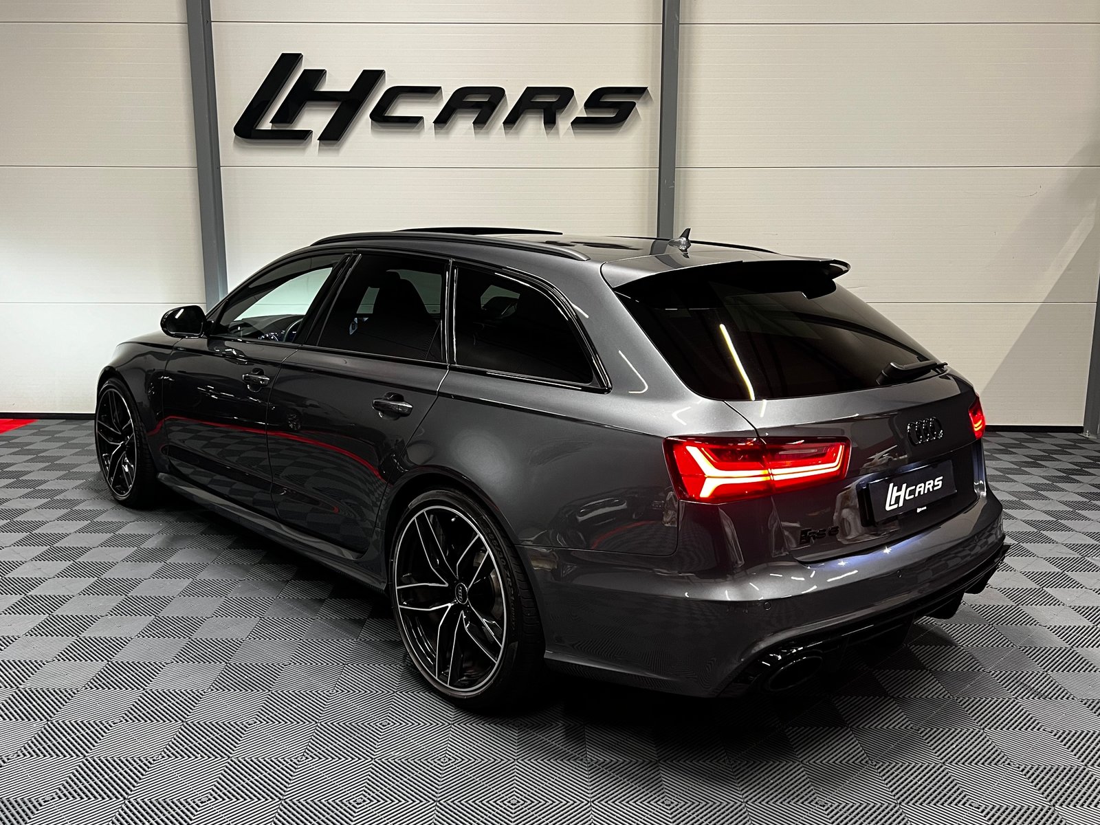 AUDI RS6 Avant 4.0 V8 TFSI perform. qu. T-Tr., Essence, Occasion / Utilisé, Automatique - 3