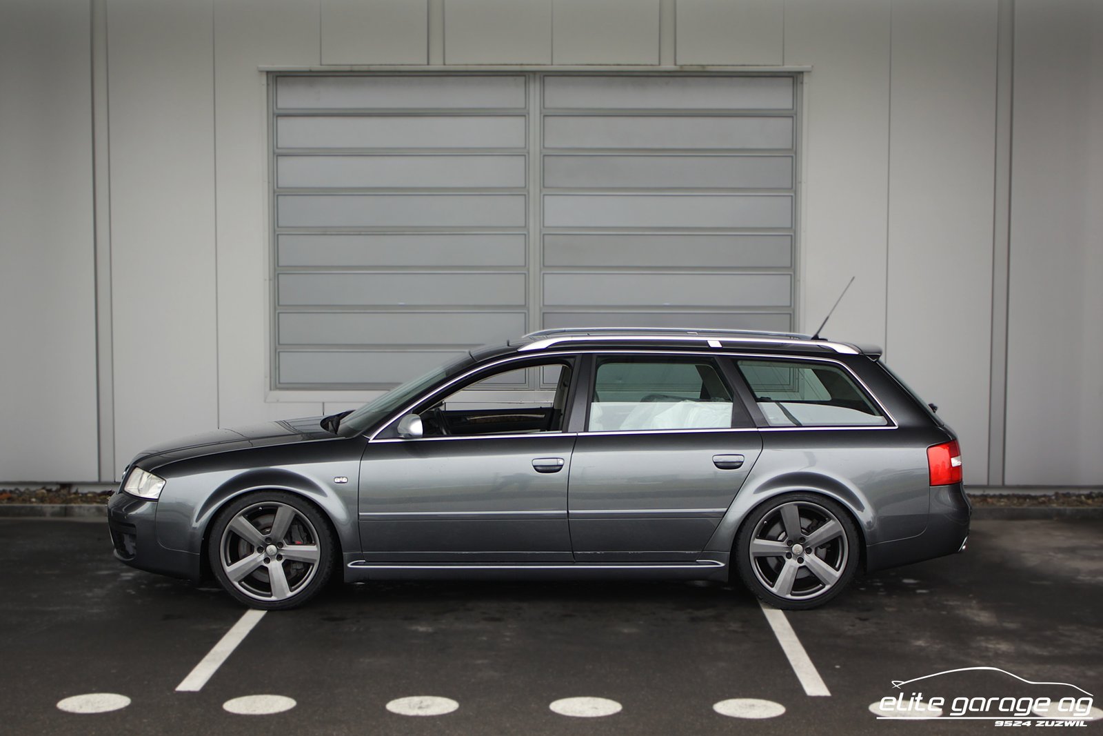 AUDI RS6 Avant quattro tiptronic, Benzin, Occasion / Gebraucht, Automatik - 2