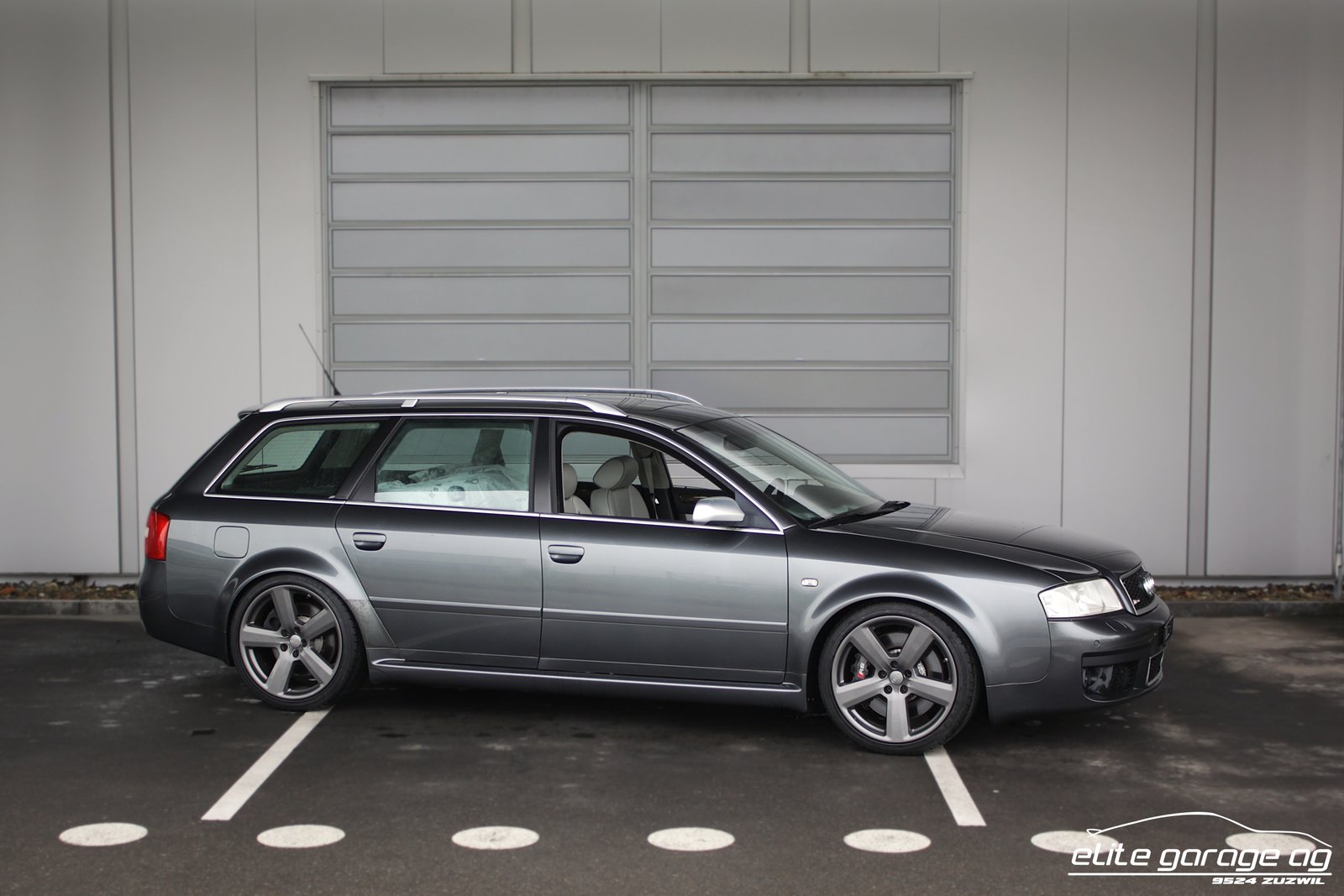 AUDI RS6 Avant quattro tiptronic, Benzin, Occasion / Gebraucht, Automatik - 7