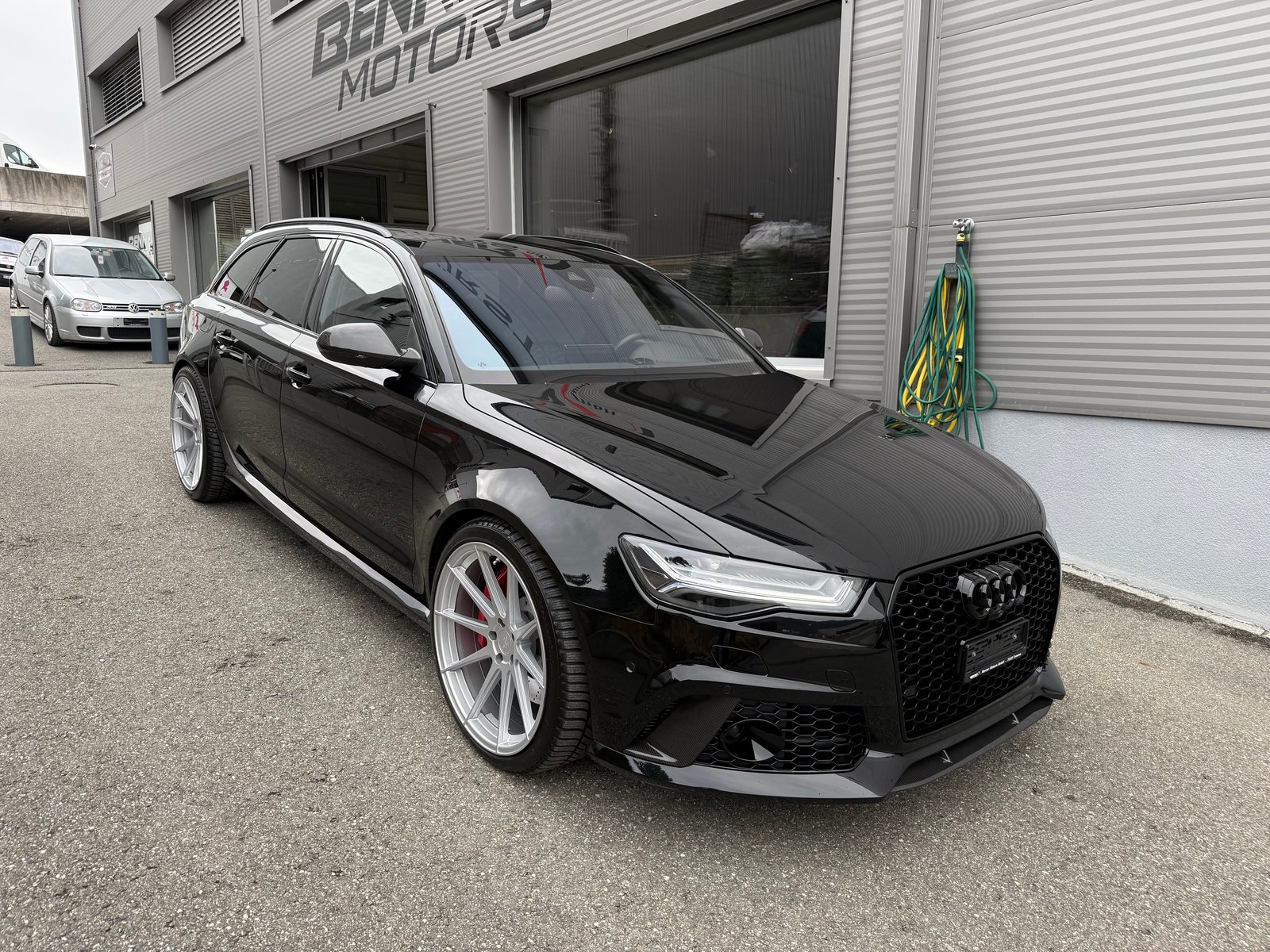 AUDI RS6 Avant 4.0 TFSI V8 performance quattro - AKRAPOVIC