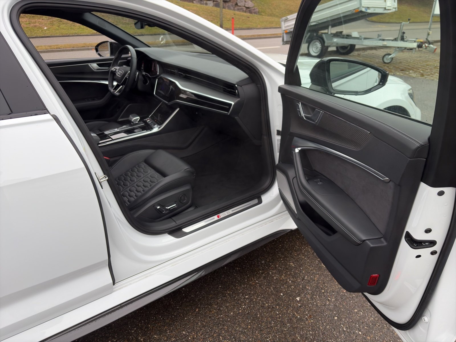 AUDI RS6 Avant 4.0 V8 TFSI performance quattro T-Tronic, Mild-Hybrid Petrol/Electric, Second hand / Used, Automatic - 6