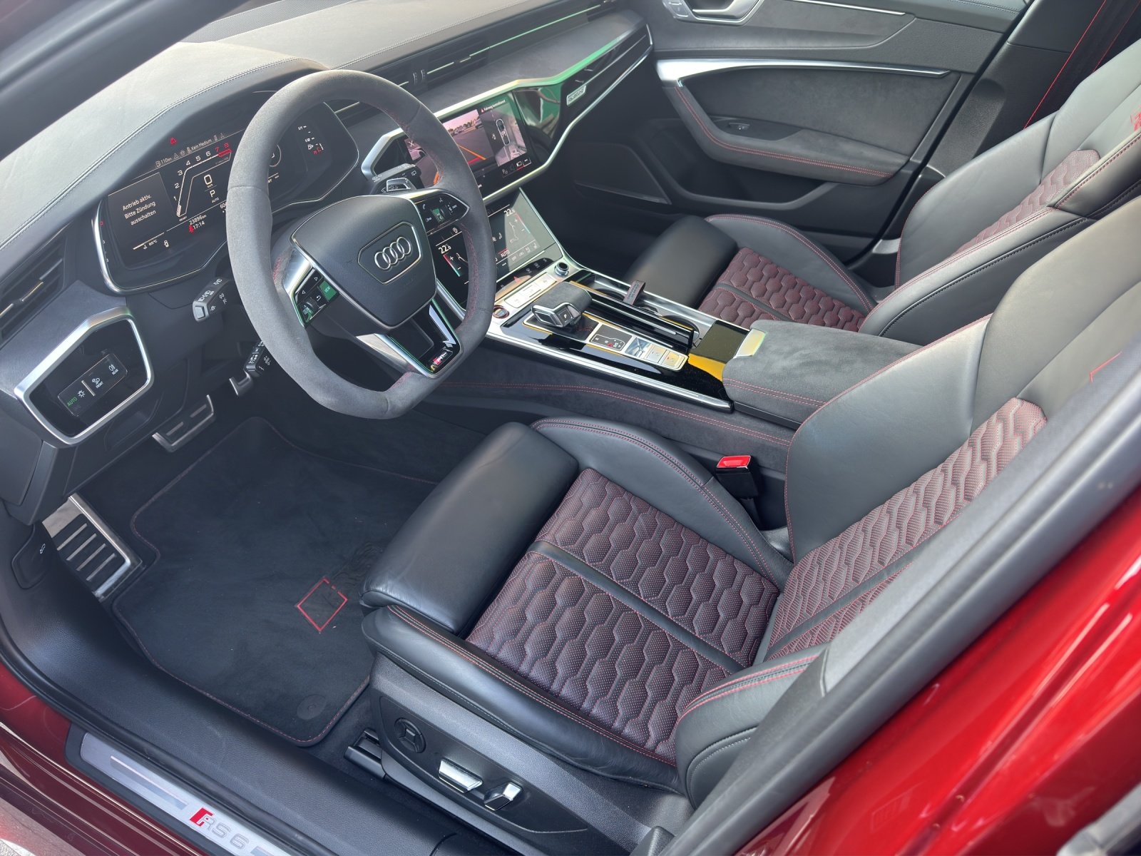 AUDI RS6 Avant 4.0 TFSI V8 Performance quattro, Hybride Léger Essence/Électricité, Occasion / Utilisé, Automatique - 7